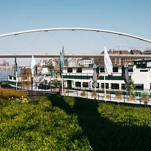 Botel Maastricht Albergue